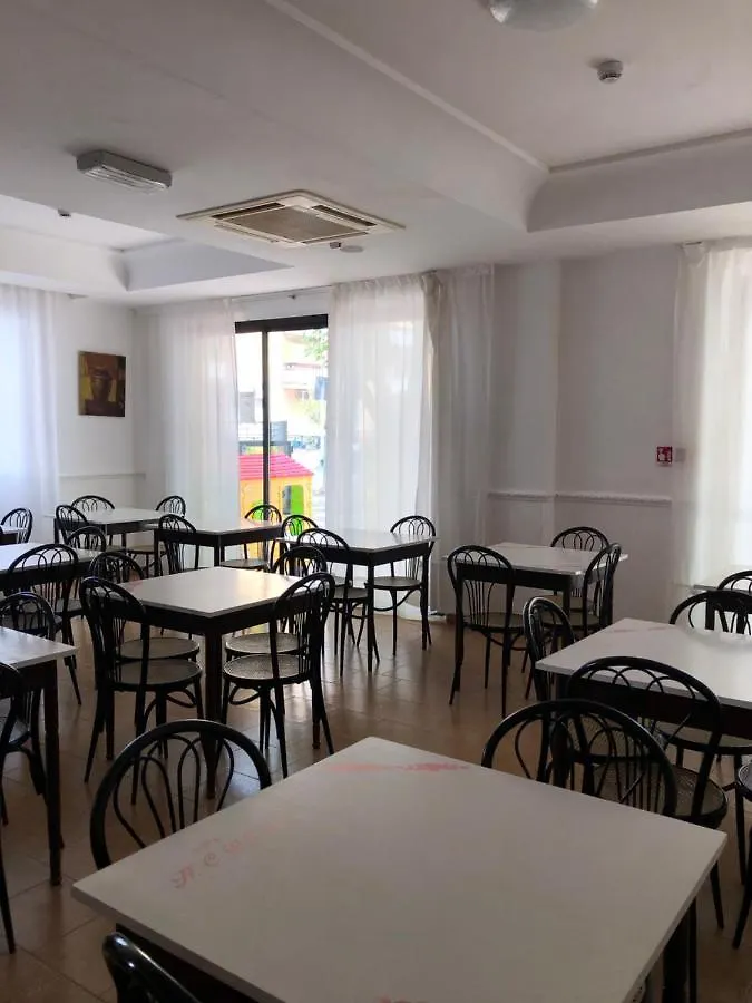 Hotel Criss Rimini Bed & Breakfast